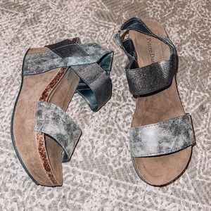 Pierre Dumas wedge sandals